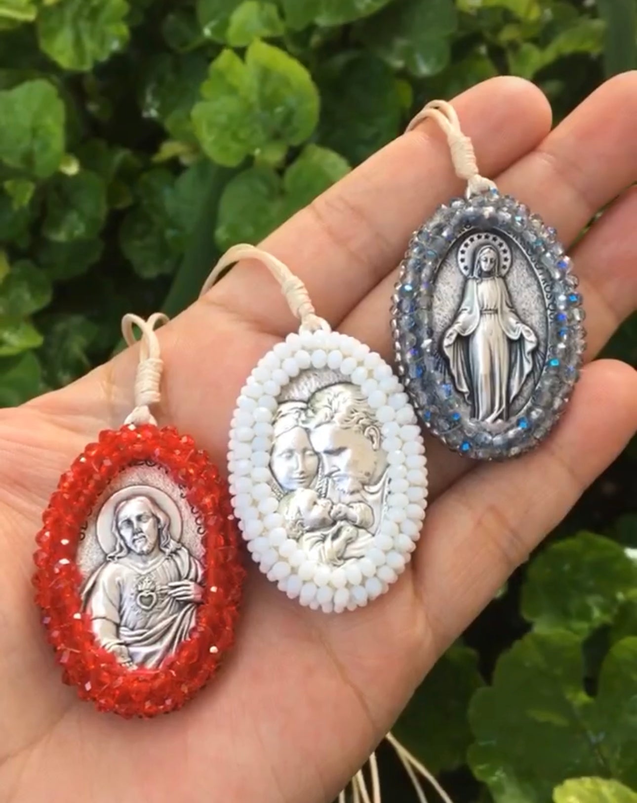 Collar Ajustable con Medalla Italiana